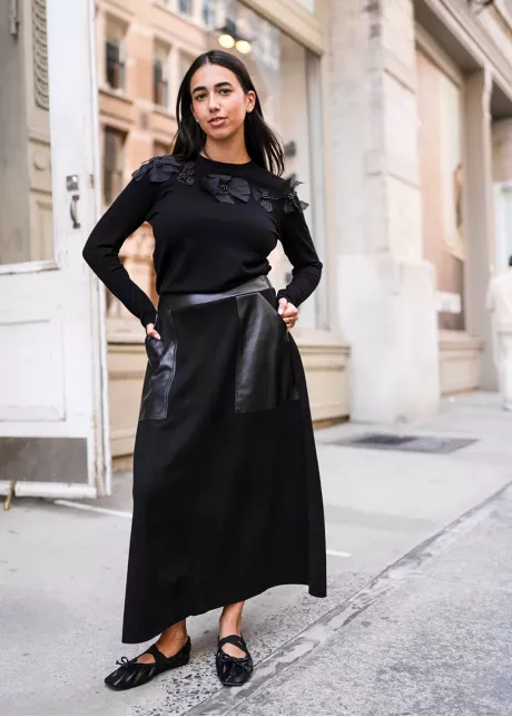 Black Flower Accent Knit Outfit