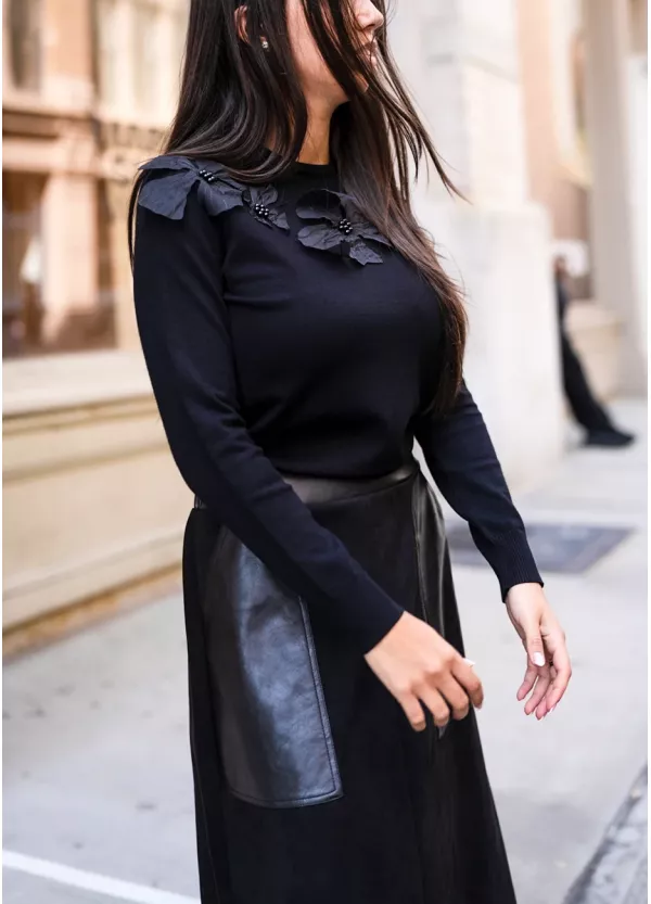 Black Flower Accent Knit Outfit