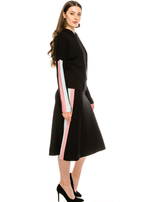 Black knit skirt with stripe detail