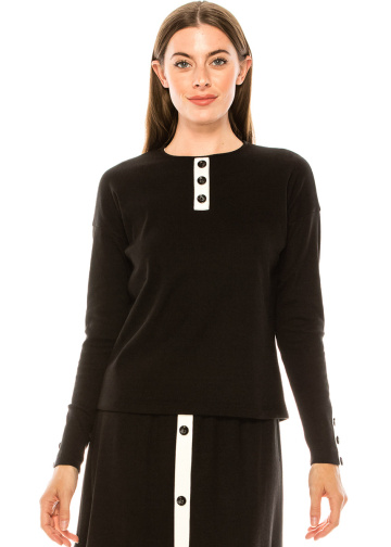 Long sleeve T-shirt with button decor