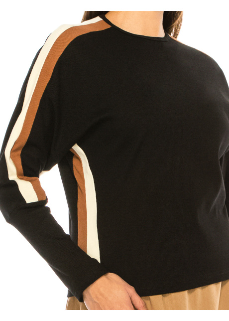 Long Sleeve T-Shirt With Side Stripes