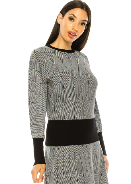 Thin-Striped Sweater In White & Black 