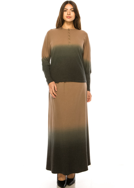 Crew Neck Long Sleeve T-Shirt In Camel
