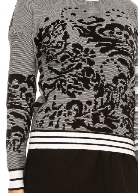 Abstract Noir Striped Sleeve Sweater