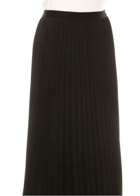Classic Pleated Black Skirt