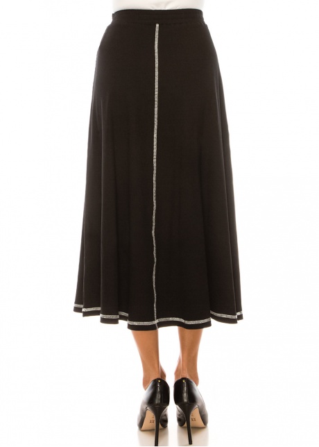 Chic Onyx with White Detail Skirt