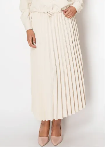 Refined Pleats Beige Skirt