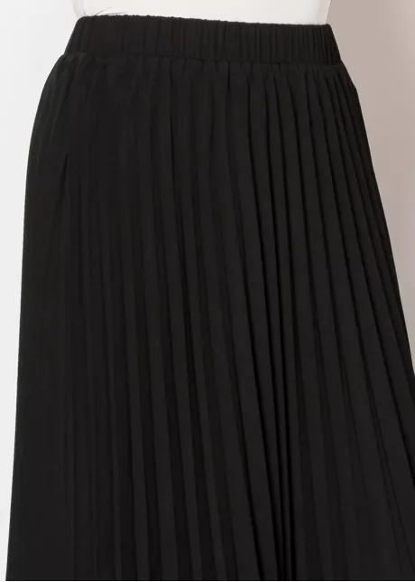 Soft Flow Pleated Skirt in Black