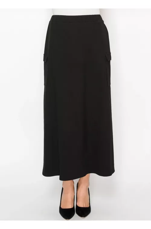 Effortless Black Knit Skirt with Pockets