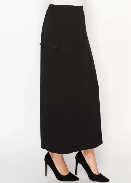 Effortless Black Knit Skirt with Pockets