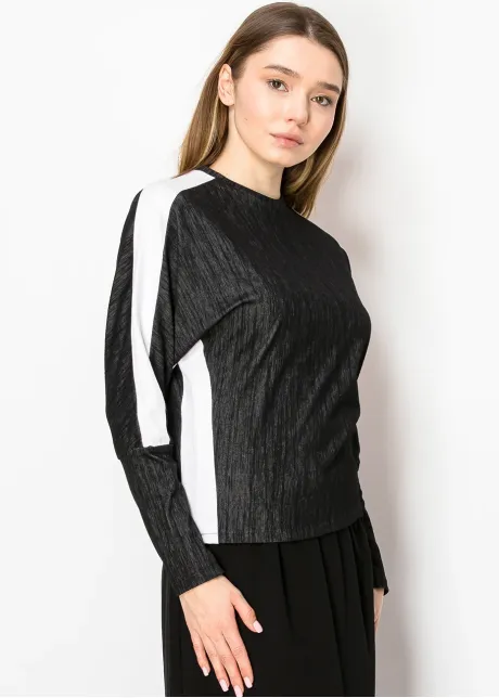 Black Contrast Stripe Long-Sleeve Tee