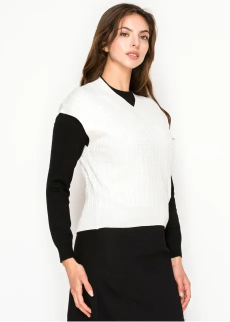 V-Neck Cable White Vest  — Black Side Panels