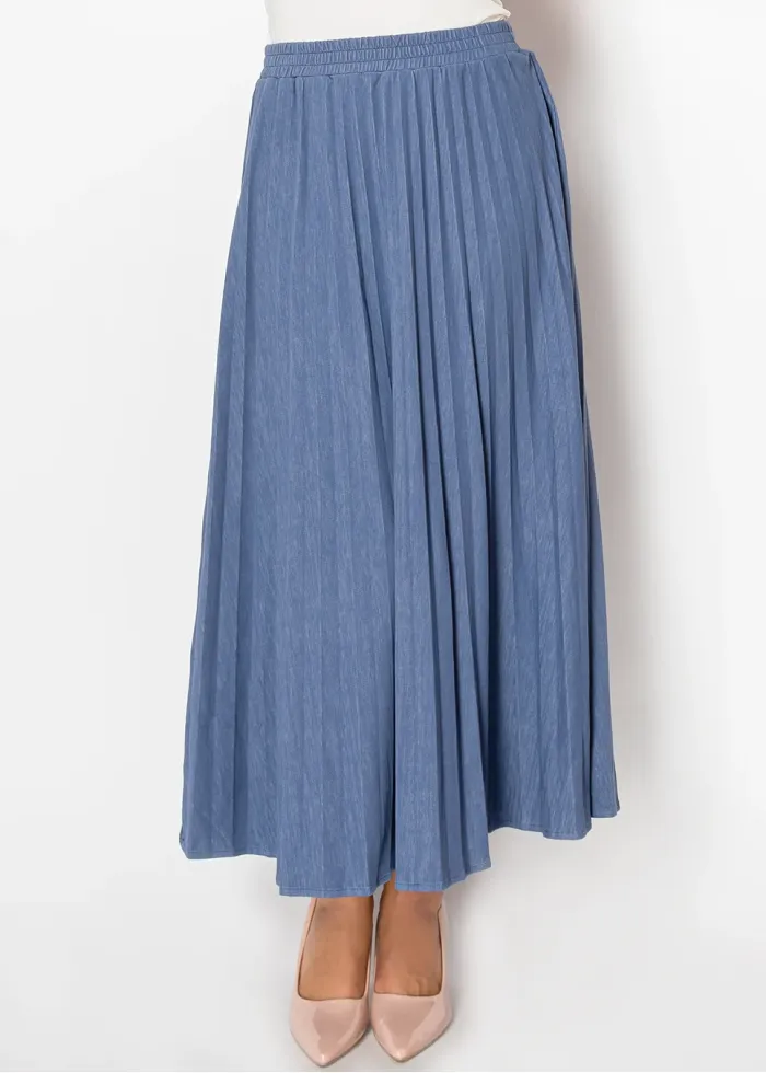 Full Length Pleated Denim Skirt in Blue