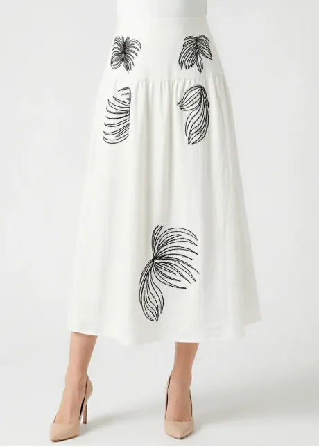 The Embroidered Leaf Skirt in White