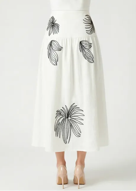 The Embroidered Leaf Skirt in White