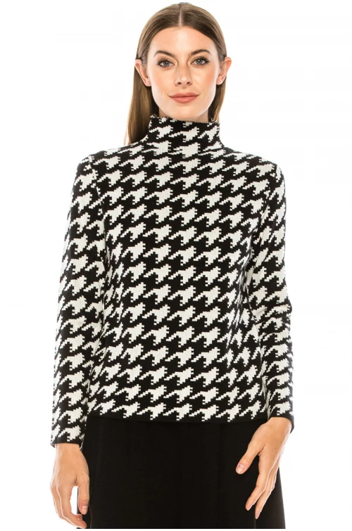 High neck houndstooth sweater in white