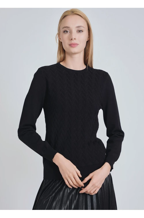 Black Sweater: Relaxed Knit, Effortless Look
