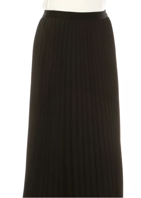Classic Pleated Black Skirt